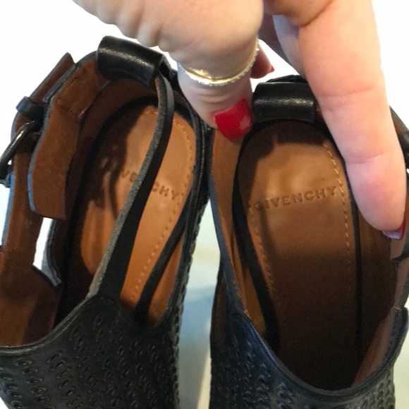 GIVENCHY  booties - Picture 4 of 8